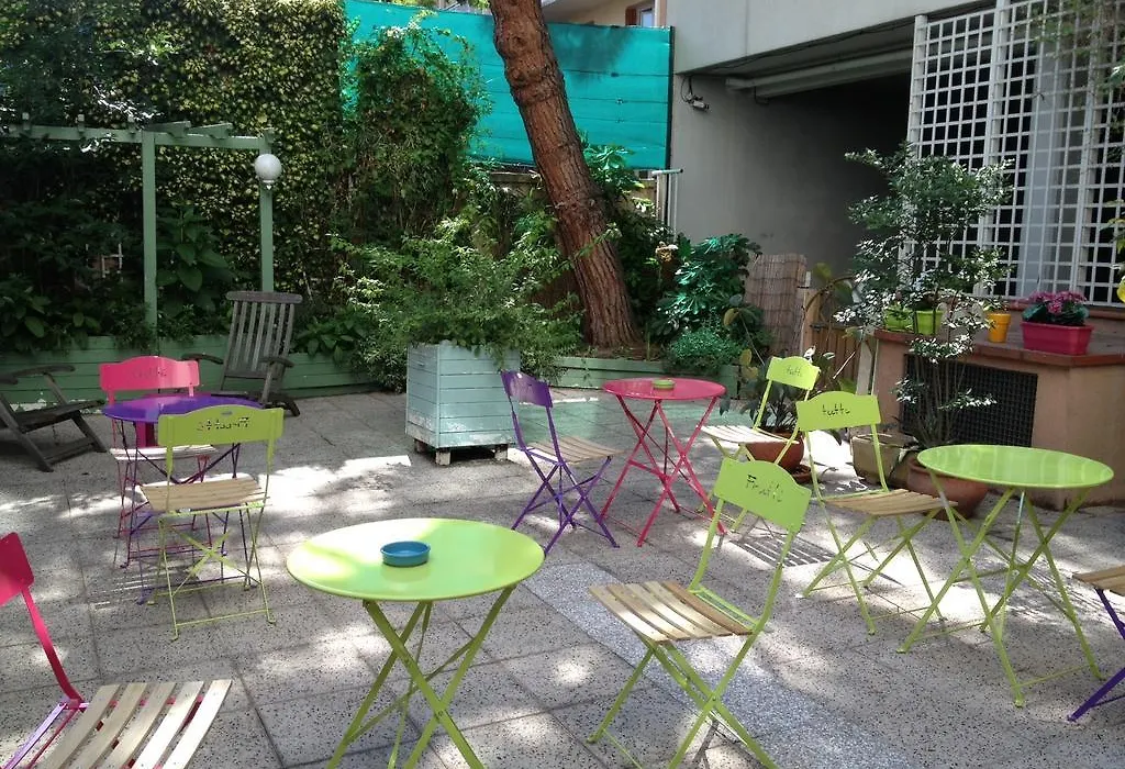 Garden Hotel-1